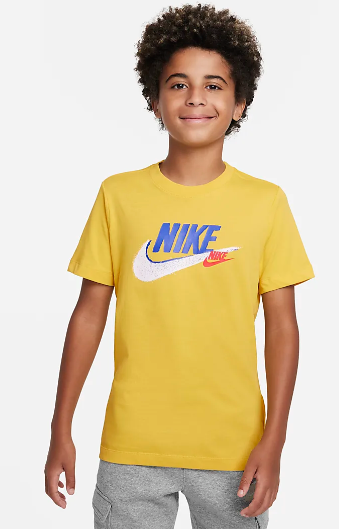 Nike Sportswear Standard Issue T-Shirt -gelb