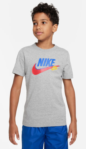 Nike Sportswear Standard Issue T-Shirt